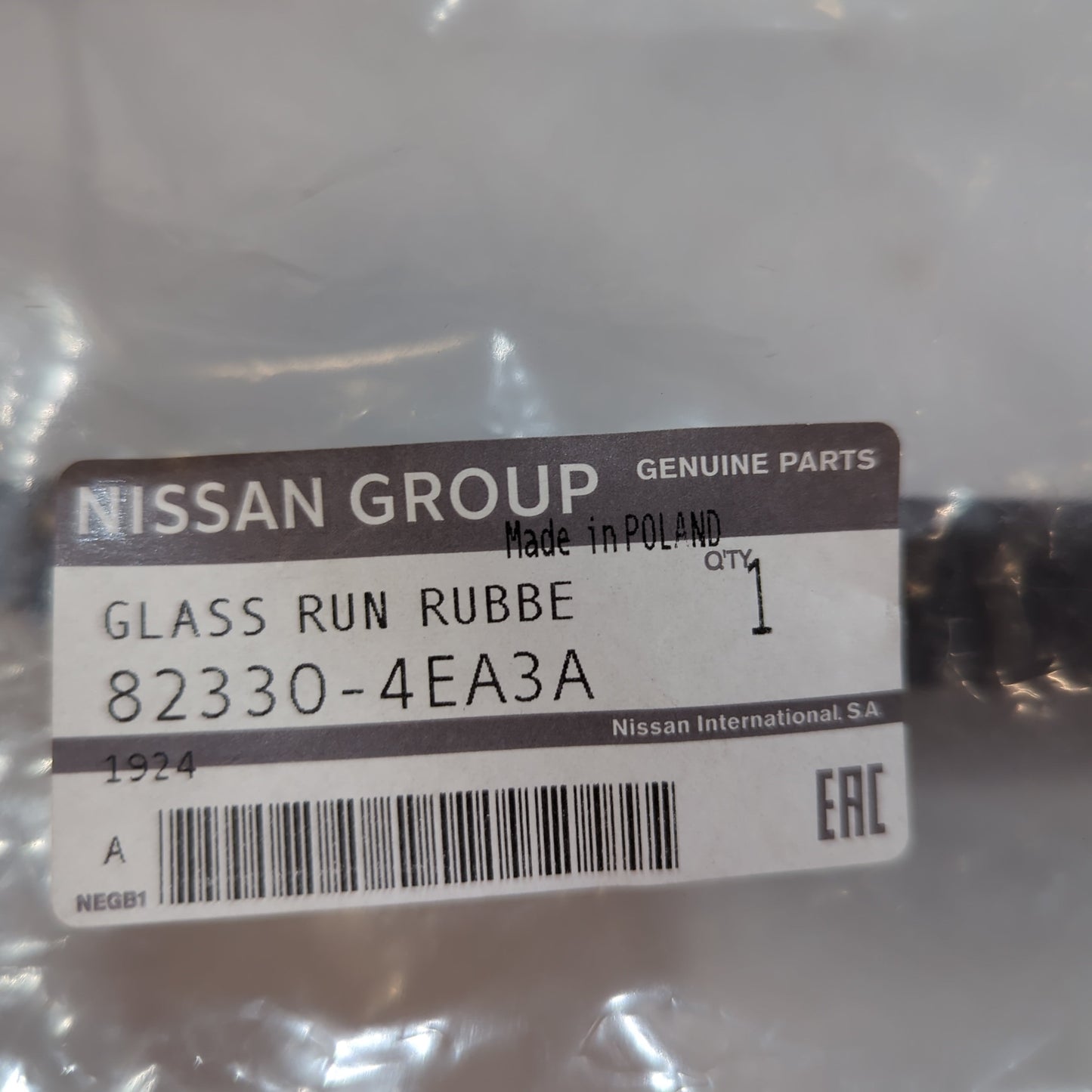Genuine Nissan Glass Run Rubbe | 823304EA3A