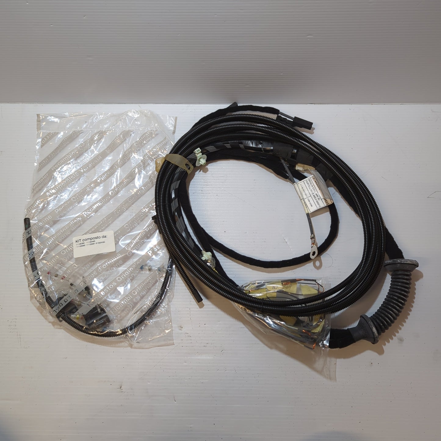 Genuine Tailgate Wire Assembly - Ford KA CCU 2008-2016 | 1773356