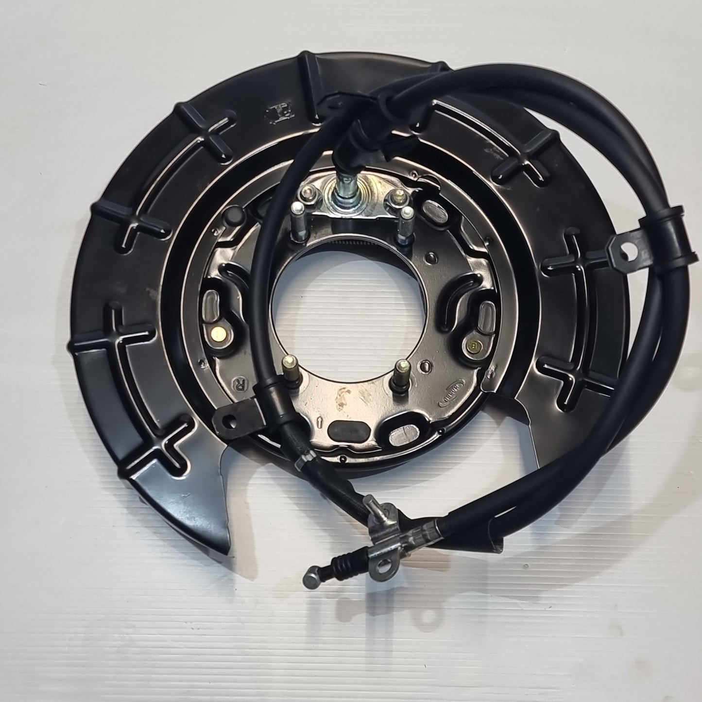 Genuine Rear Right Brake Mounting Plate - Hyundai Terracan | 58370H1040
