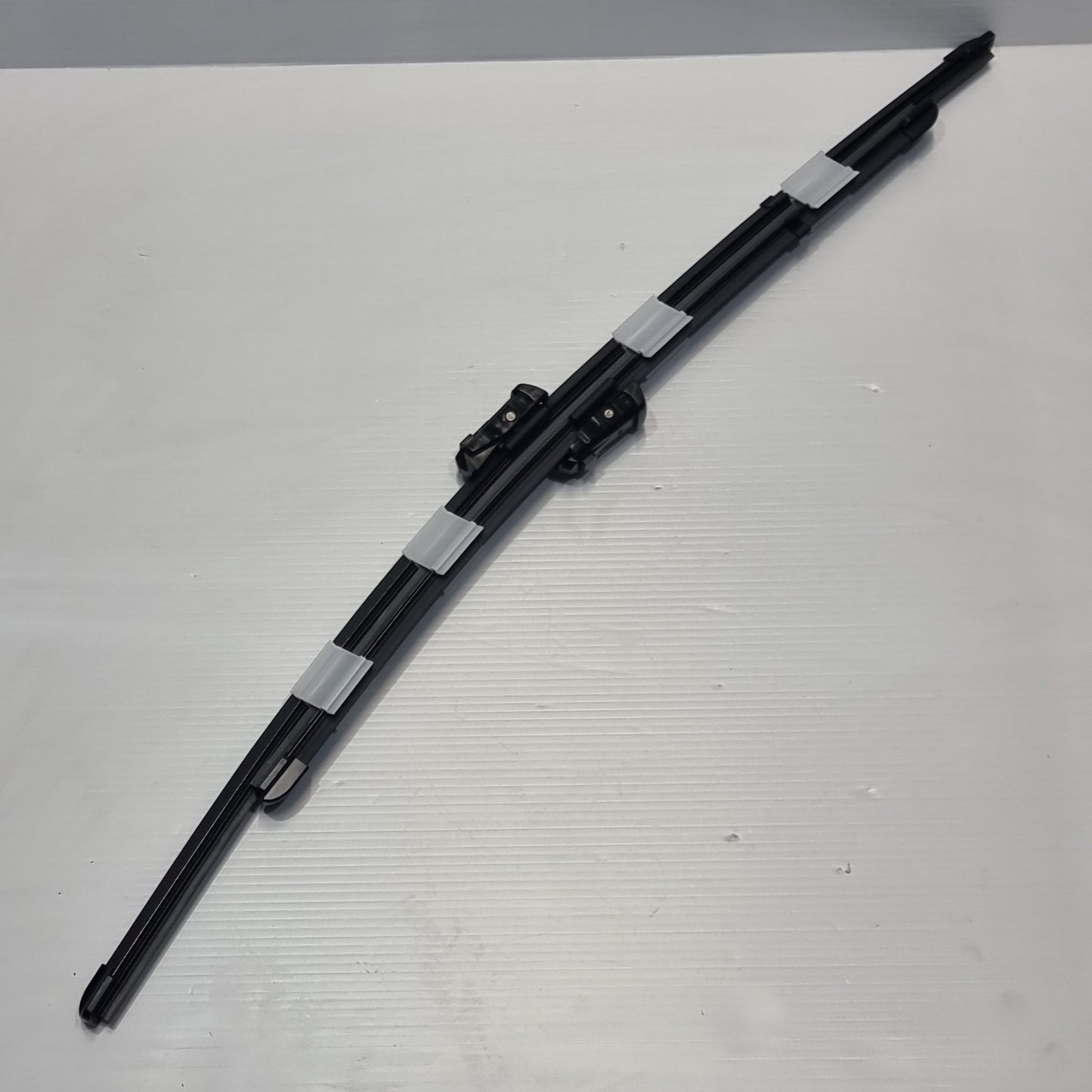 Genuine Front Wiper Blades - Ford Mondeo | 2120707