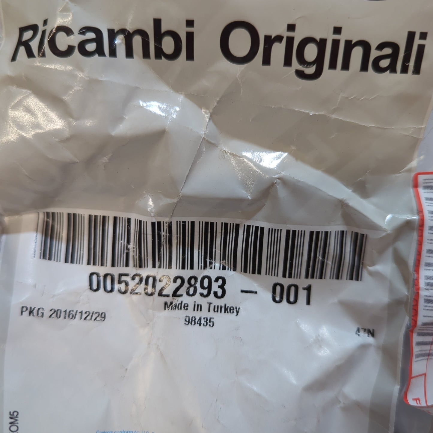 Genuine Right Exterior Roof Gasket - Fiat | 52022893