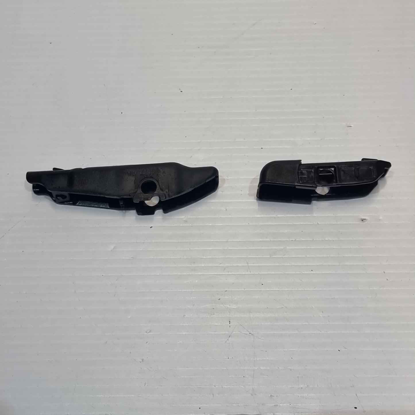 Genuine 24" Flat Wiperblade - Citroen C3 Picasso / DS3 | 6423J4