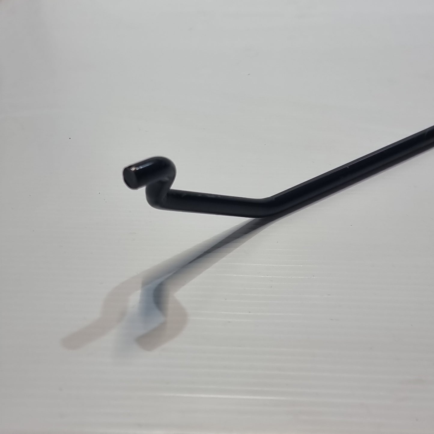 Genuine Mazda Stay,Lock-Bonne | D65156651
