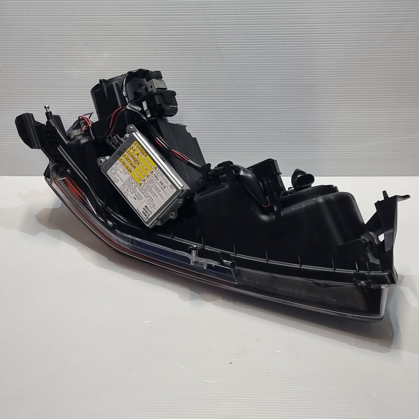 Genuine Left Hand Side Headlamp - Mitsubishi Lancer 2002-2007 | 8301B819