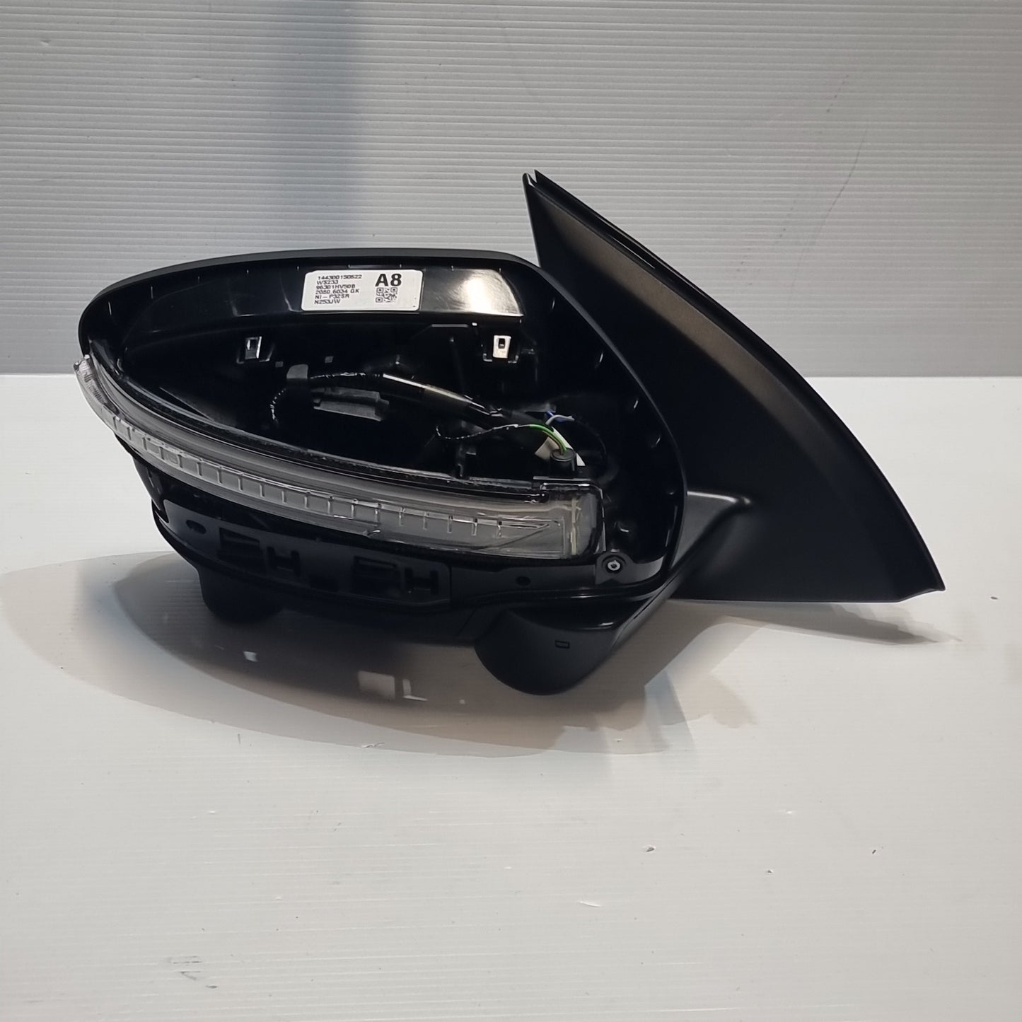 Genuine Right Door Mirror - Nissan Qashqai 2014-2018 | 96301HV50B