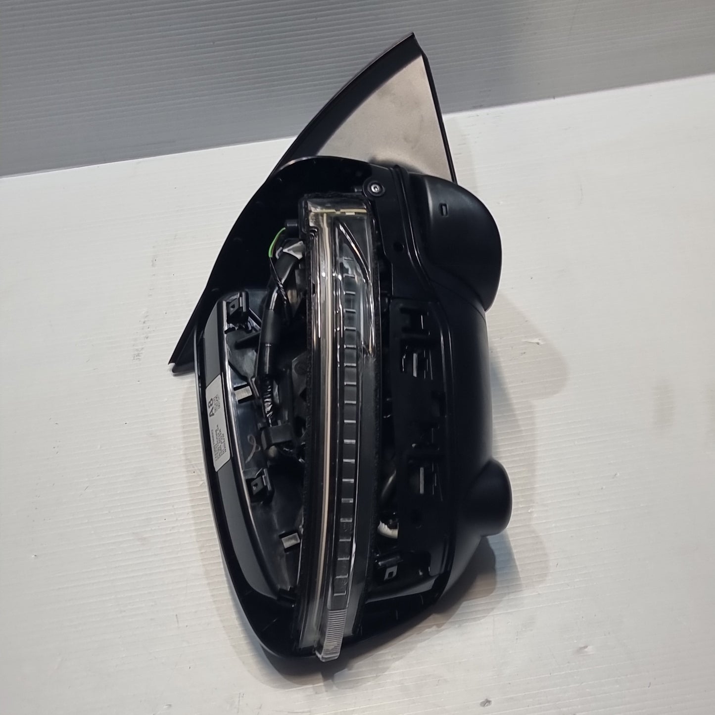 Genuine Right Door Mirror - Nissan Qashqai 2014-2018 | 96301HV50B