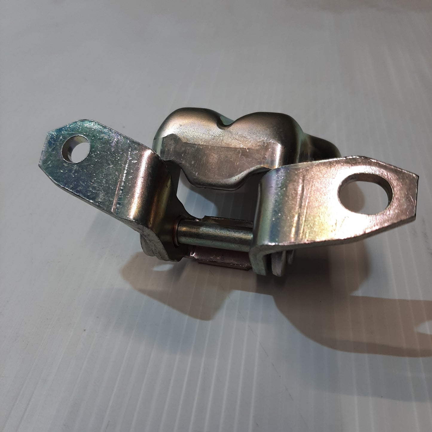 Genuine Lower Front Right Hand Door Hinge - Suzuki | 69330-58J00-000