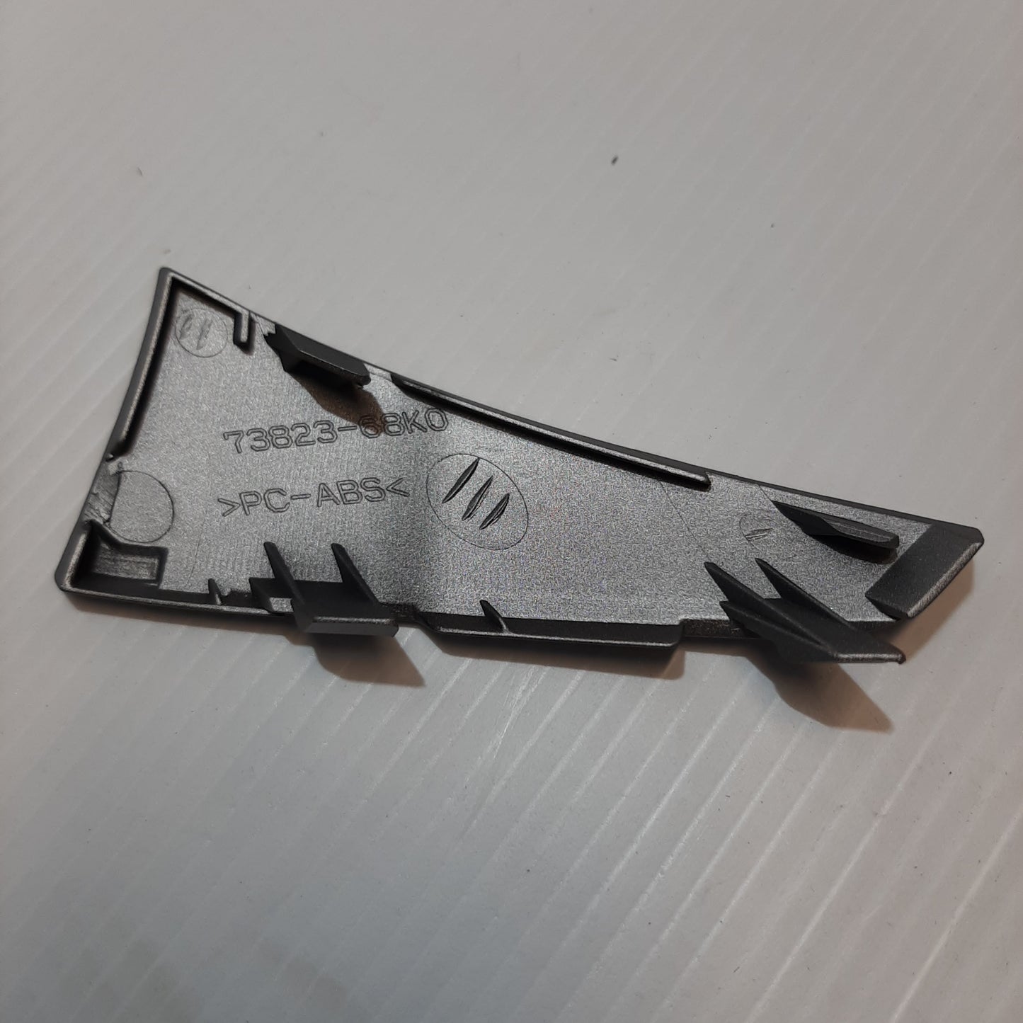 Genuine Left Hand Center Console Trim - Suzuki Alto | 73823M68K00-ZCP