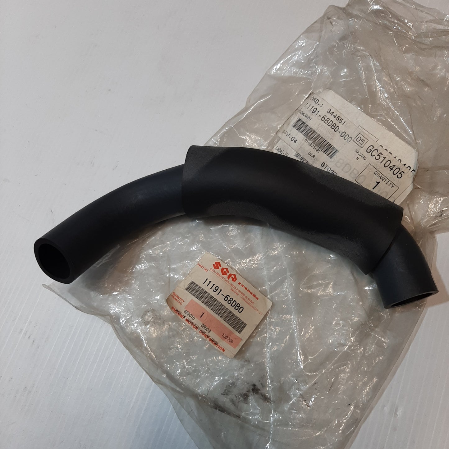 Genuine Breather Hose - Suzuki Grand Vitara | 11191-68DB0-000