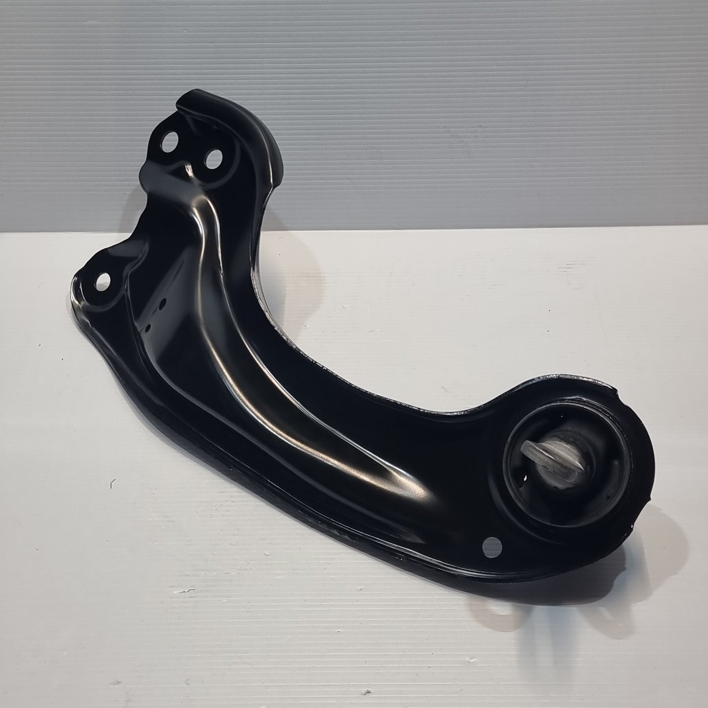 Genuine Left Trailing Arm - Honda Civic / Insight 2016-2019 | 52365TBAA01