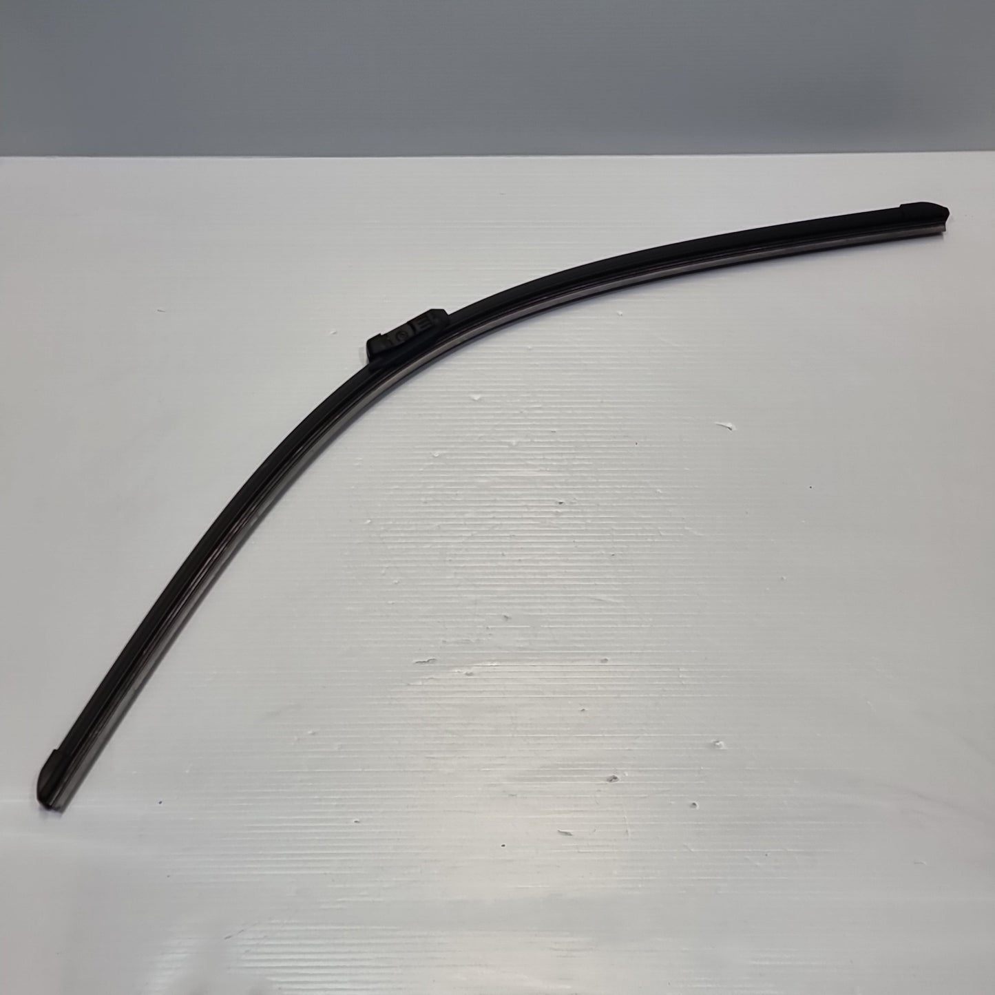 1x Genuine 700mm Wiper Blade - Ford Fiesta / Puma | 2169789