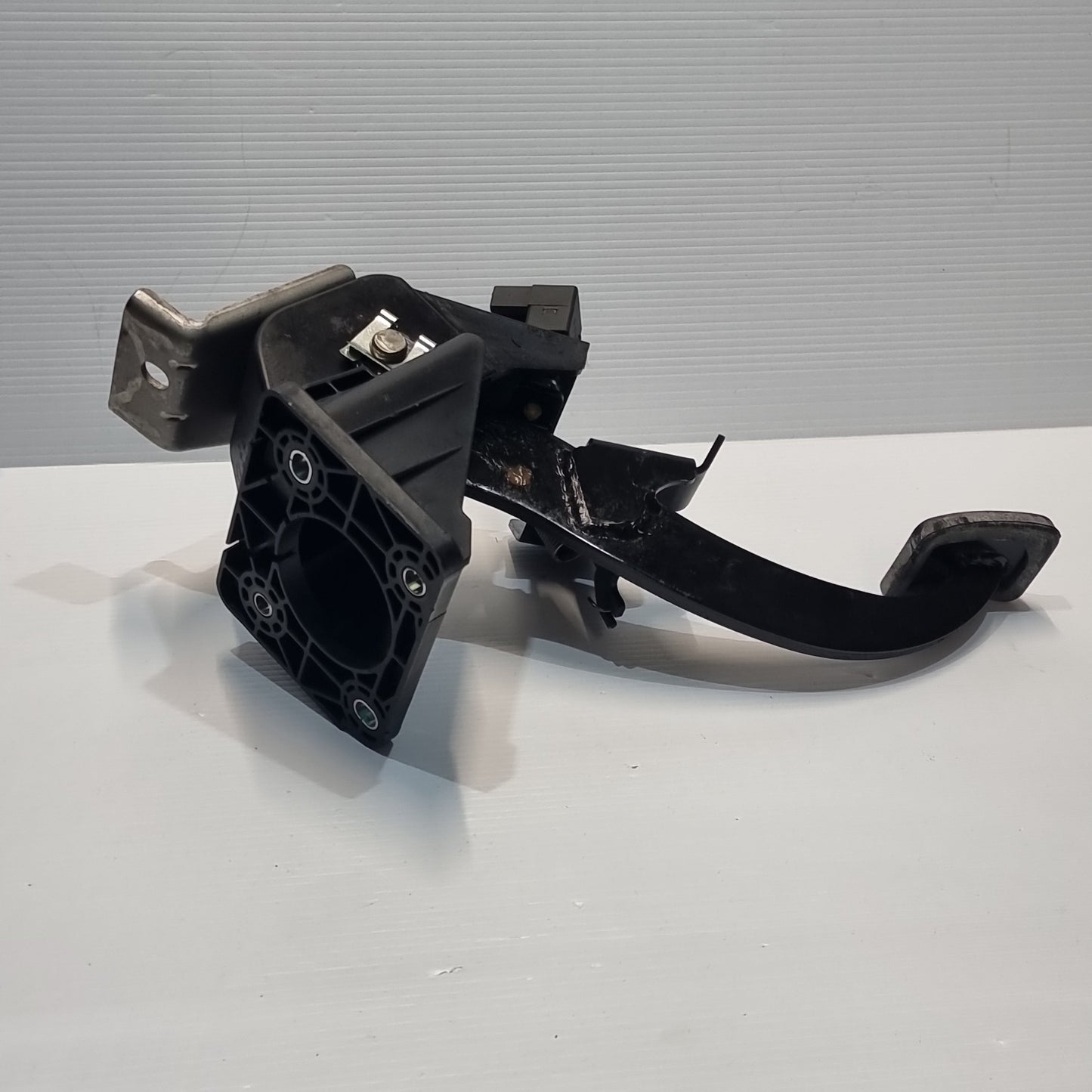 Genuine Brake Pedal Assembly - Hyundai i10 2007-2016 | 328000X941