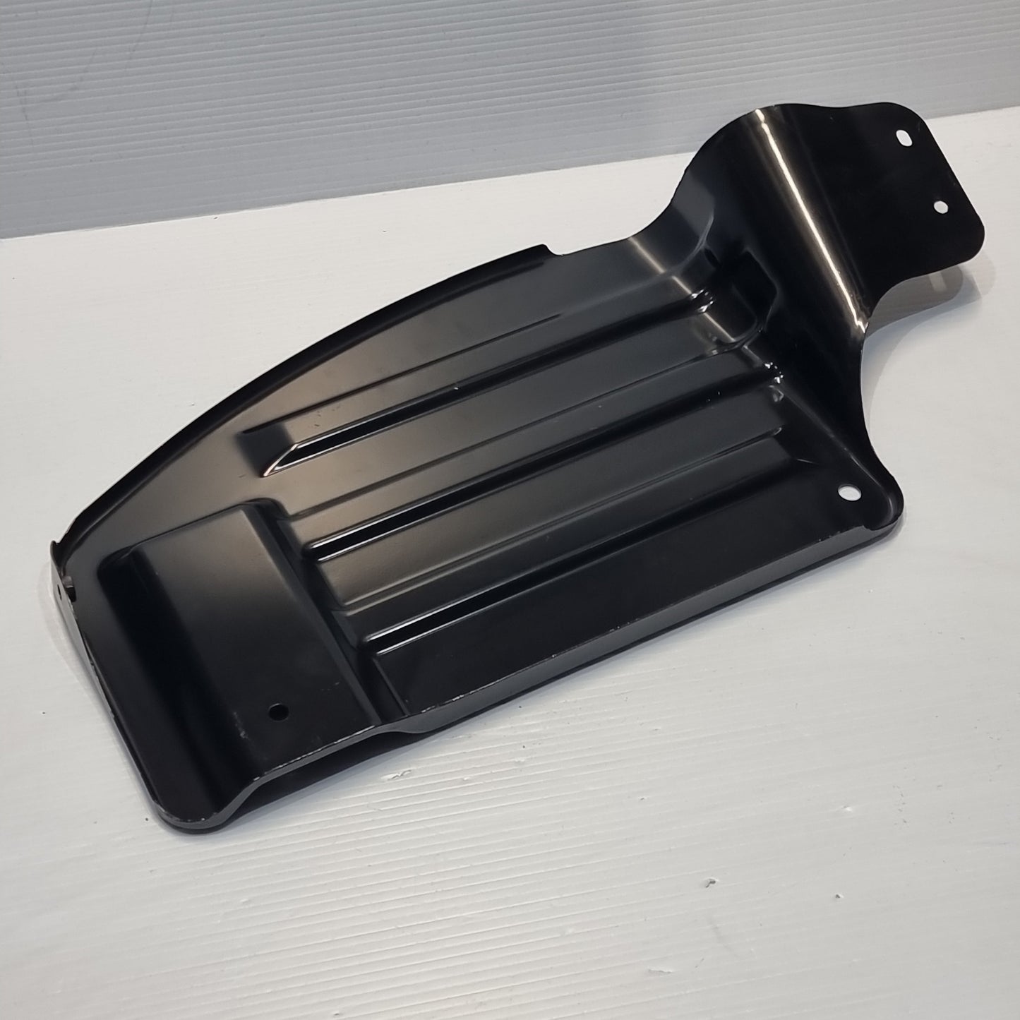 Genuine Right Splash Bracket - Nissan Navara 2007 | 93822EA831