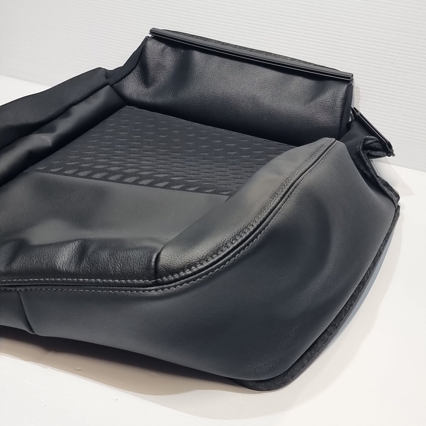 Genuine Seat Cushion Cover - Ford Transit / Tourneo 2018-2023 | 2221722