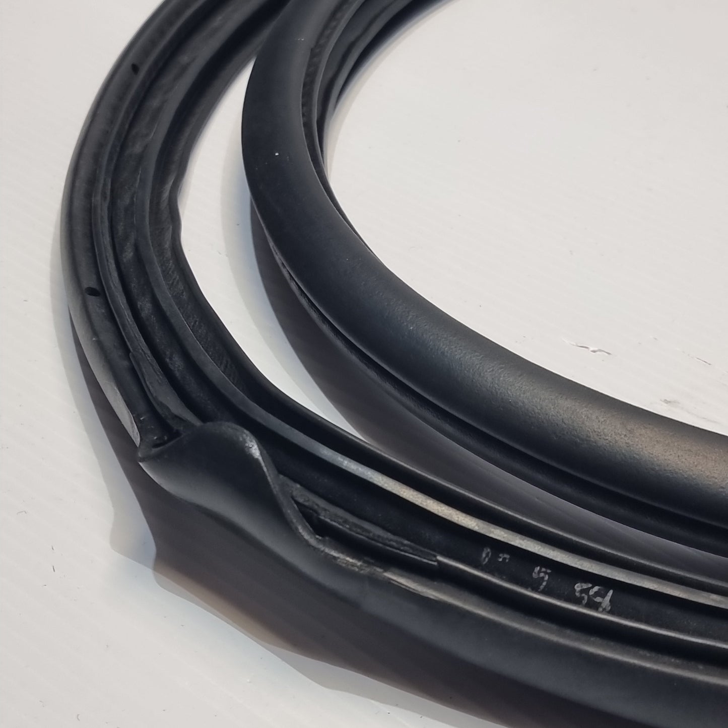 Genuine Right Rear Door Weatherstrip - Mitsubishi L200 | 5755A196