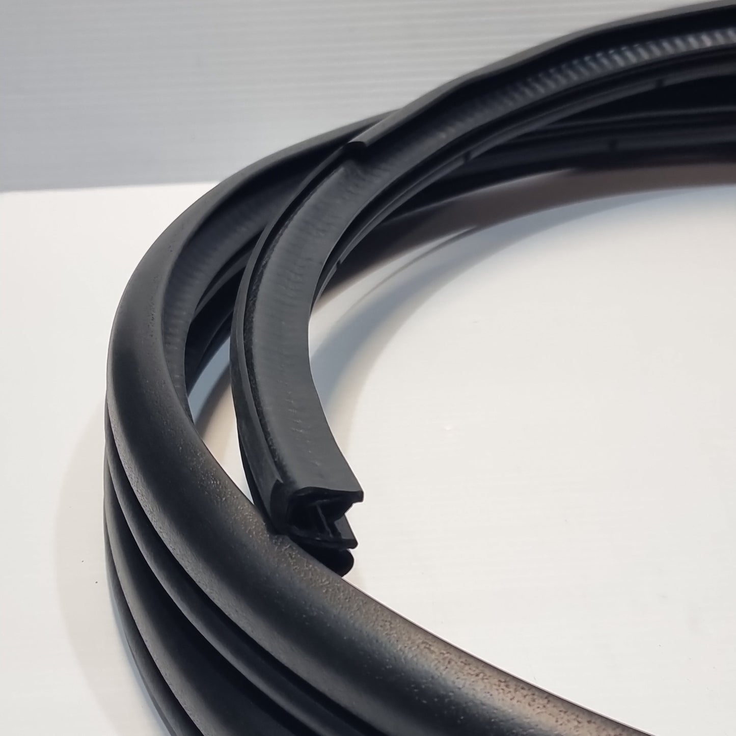 Genuine Front Left Door Weatherstrip - Mitsubishi Outlander 2007-2012 | 5725A127XA