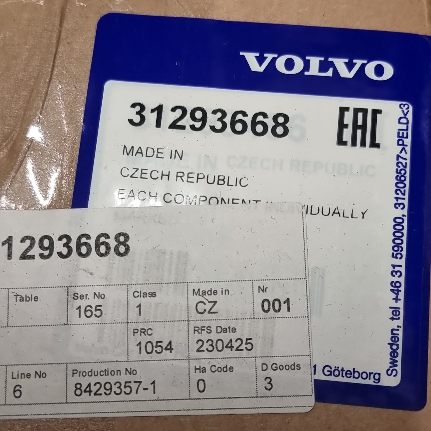 Genuine Water Pump Kit - Volvo XC90 / S60 / V70 / S80 | 31293668