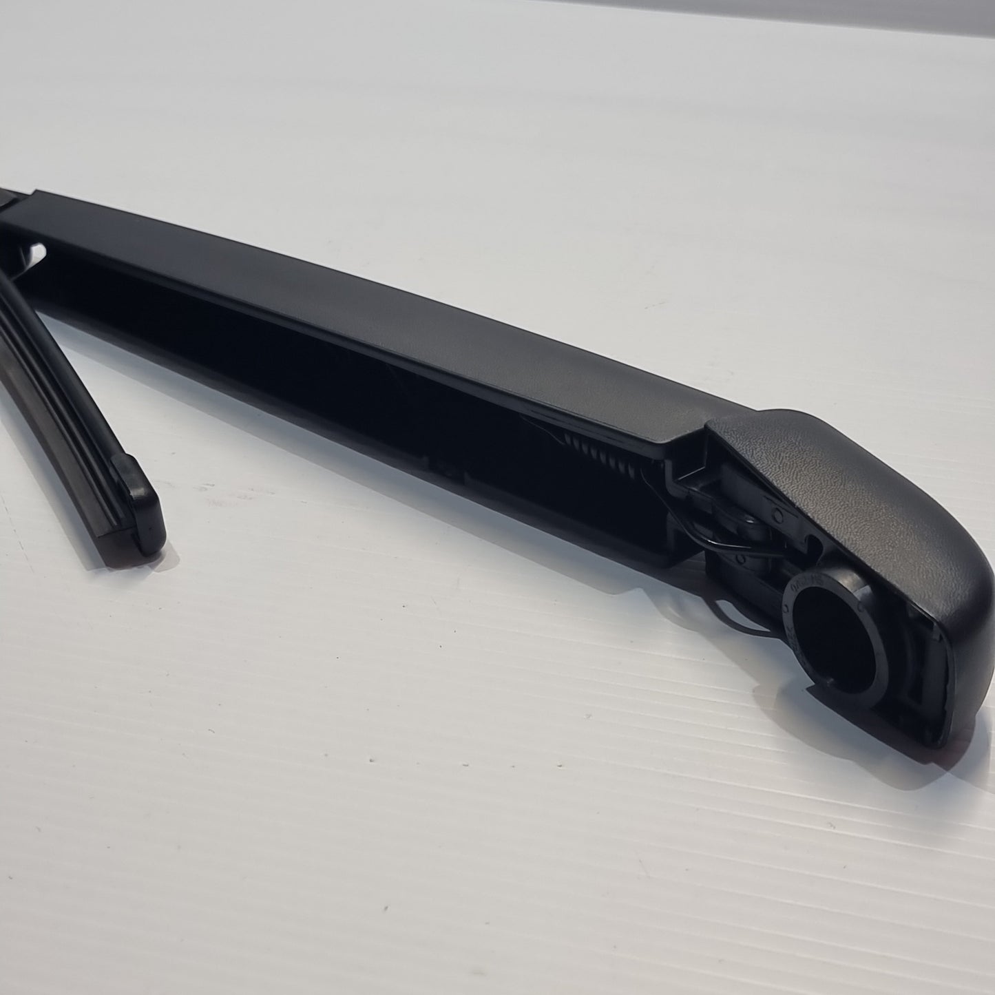 Genuine Rear Wiper Arm - Alfa Romeo Stelvio | 50557611