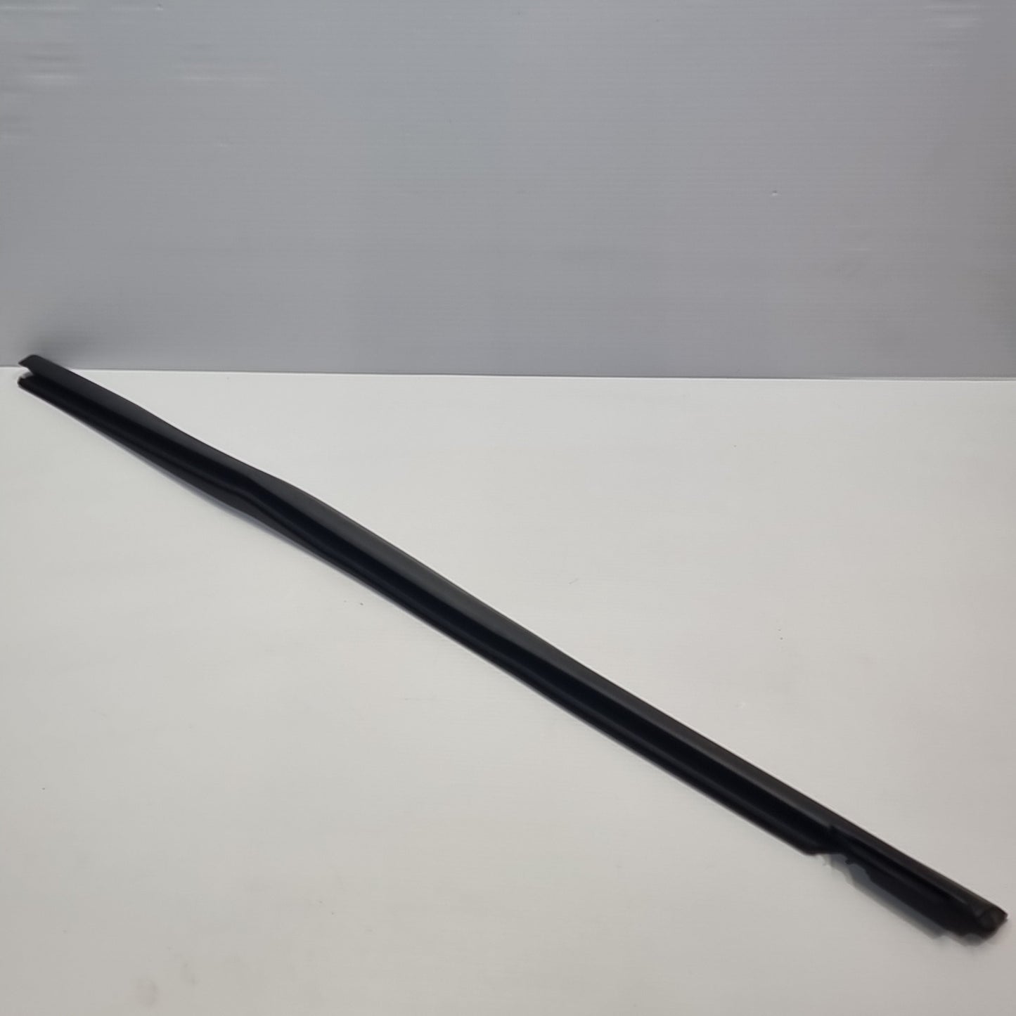 Genuine Left Door Weatherstrip - Ford Focus / C-Max 2003-2011 | 1748427