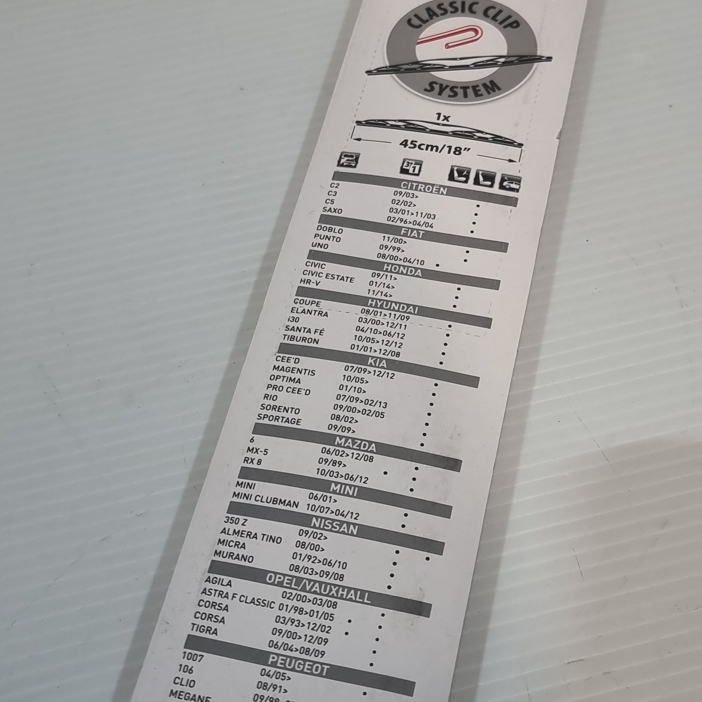 1x Champion Rainy Day 45 18" Wiper Blade - for Citroen / Kia / Hyundai | 46004142