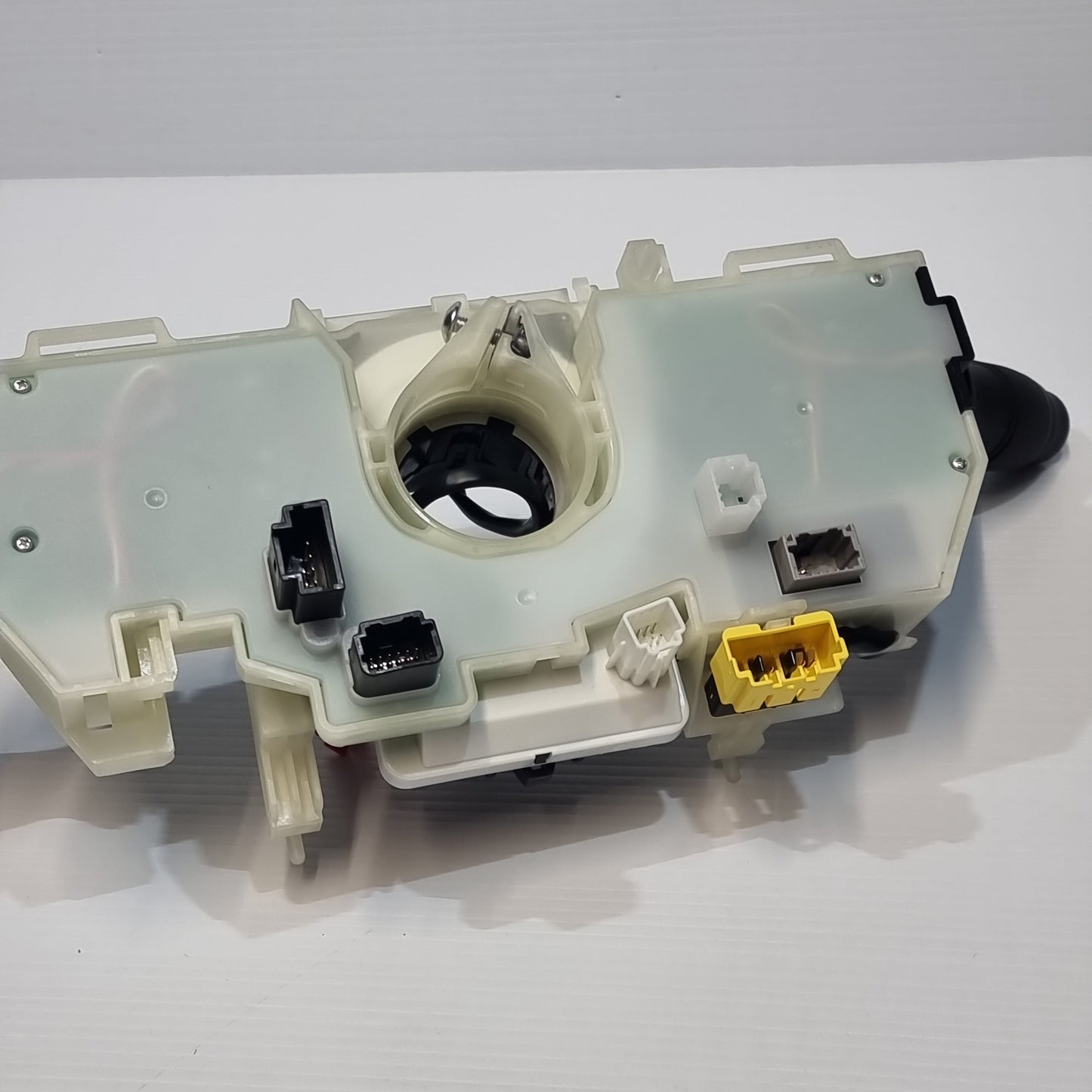 Genuine Steering Wheel Switches - Nissan | 2556700Q0L