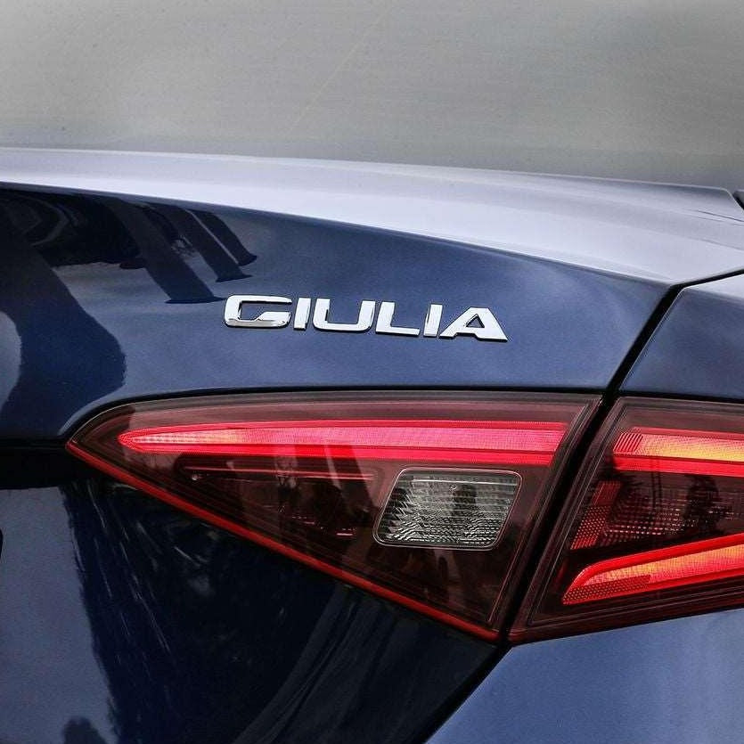 Badge 'Giulia' - Alfa Romeo | 50533758