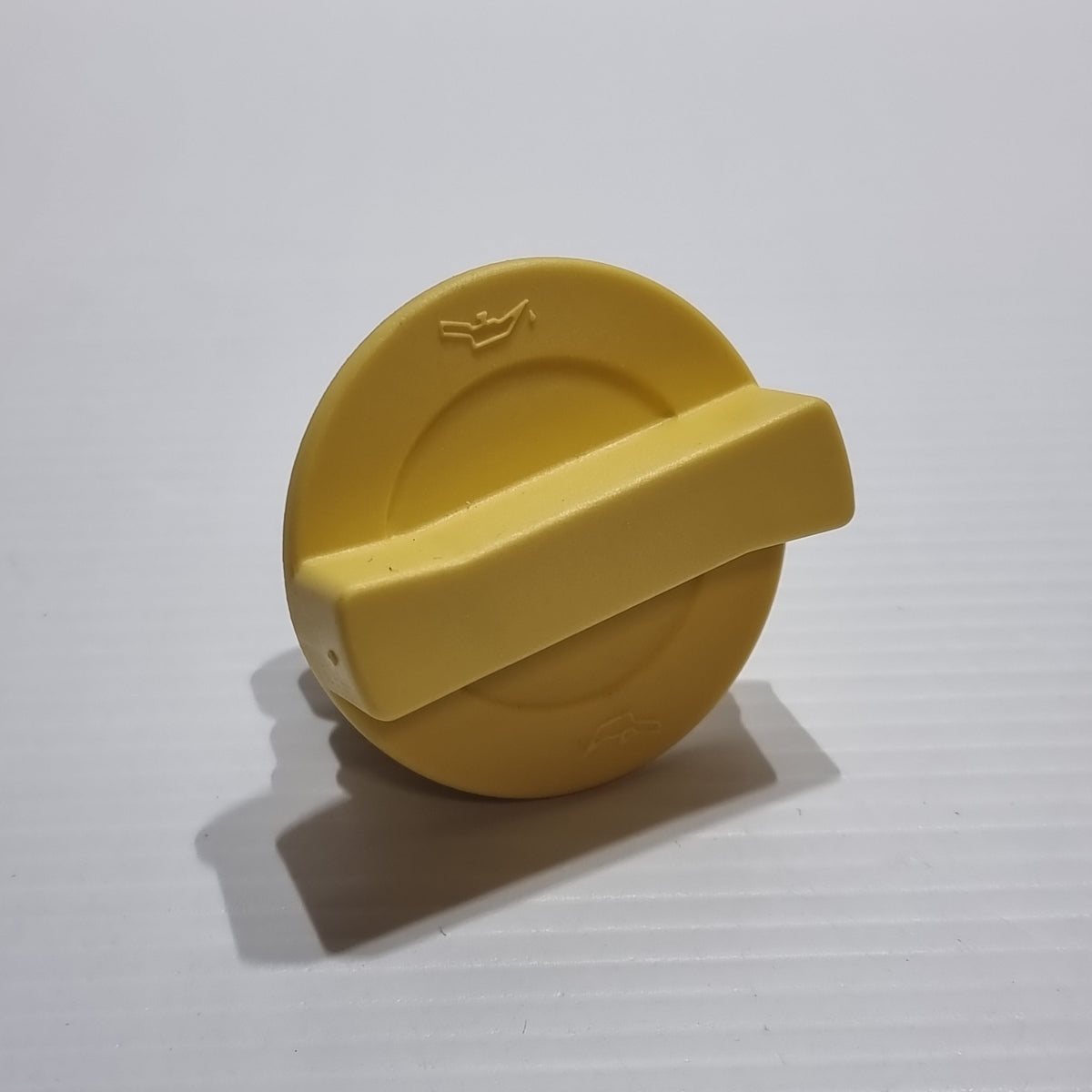 Bus Injon Oil Cap Open media 1 in modal