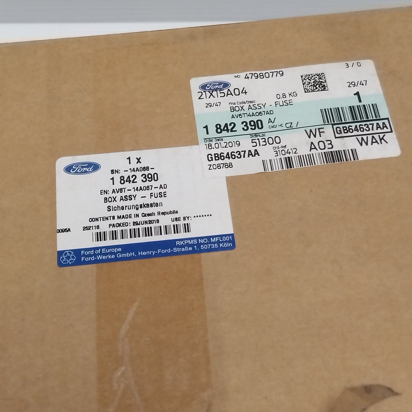 Genuine Ford Box Assy - Fuse | 1842390