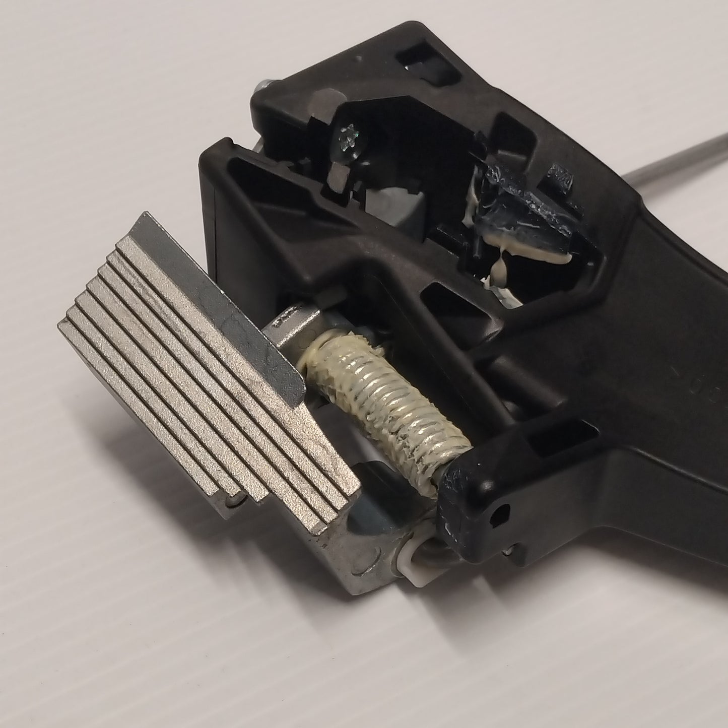Genuine Mazda Base(L),Handle | BDMT7342XC