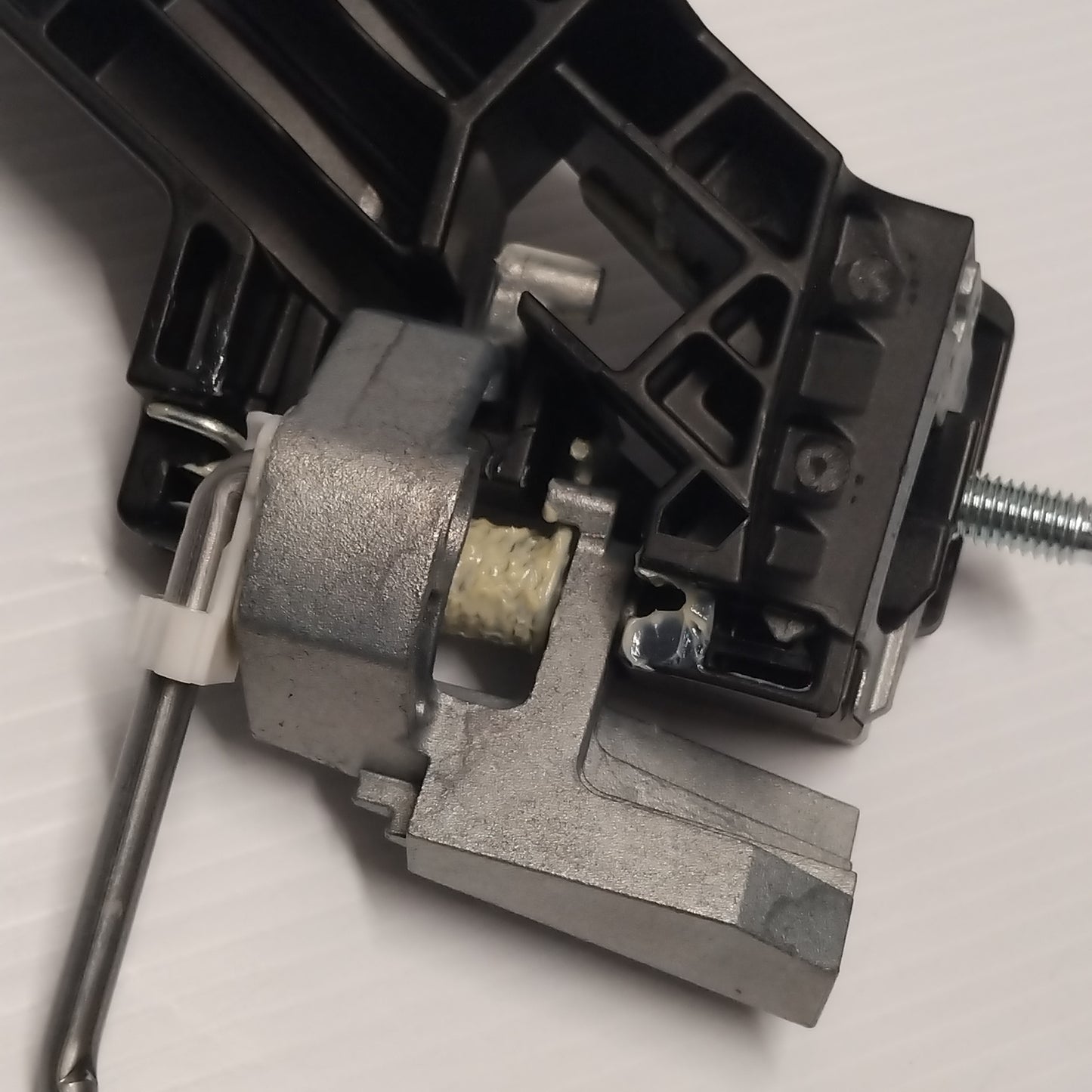 Genuine Mazda Base(L),Handle | BDMT7342XC