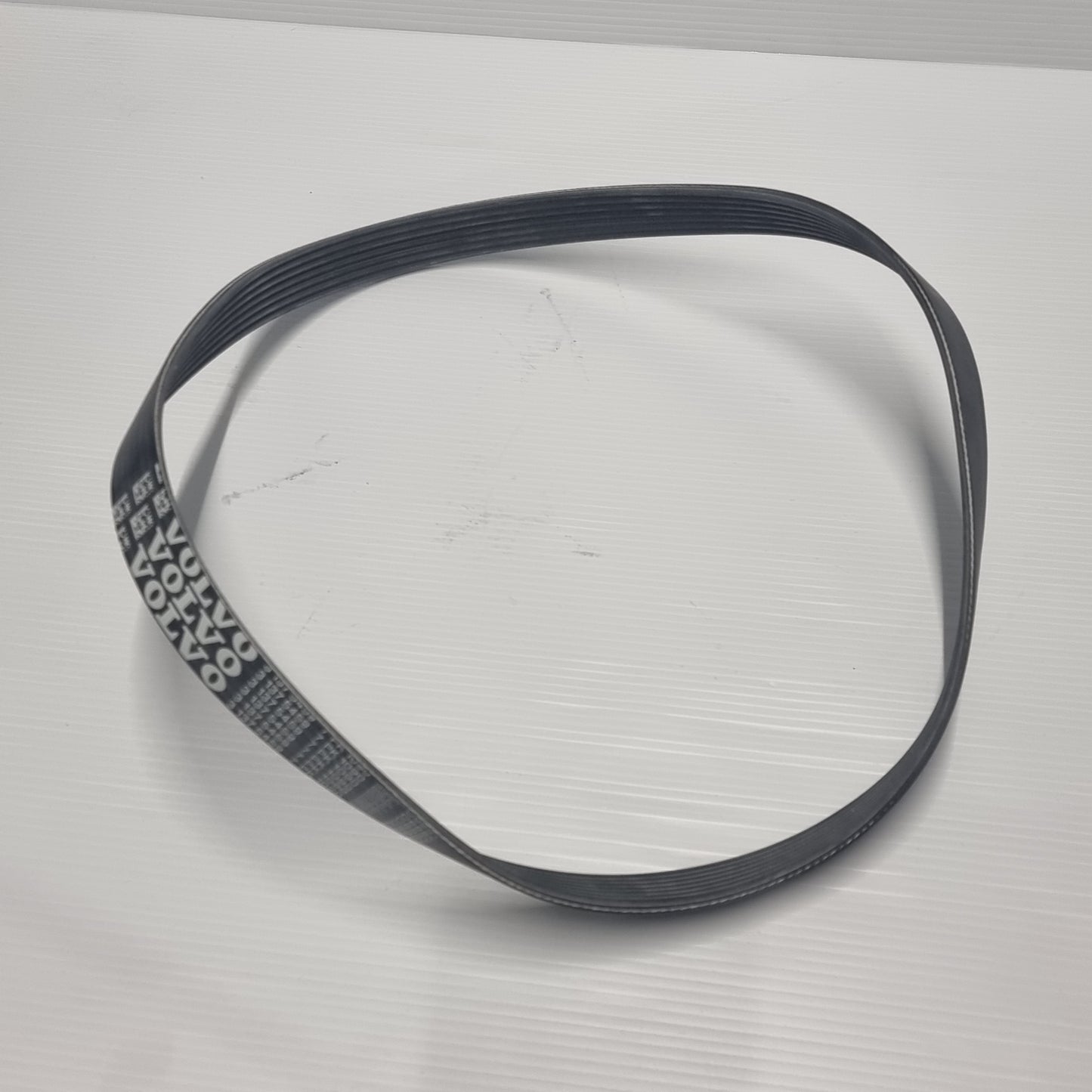 Genuine Volvo Belt Set | 31686174