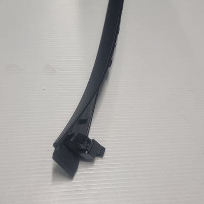 Genuine Kia Moulding Assy | 86131J7000