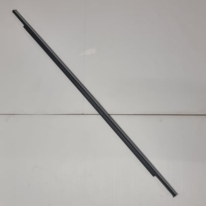 Genuine Front Left Door Weatherstrip - Fiat 500 2007-2015 | 51785409