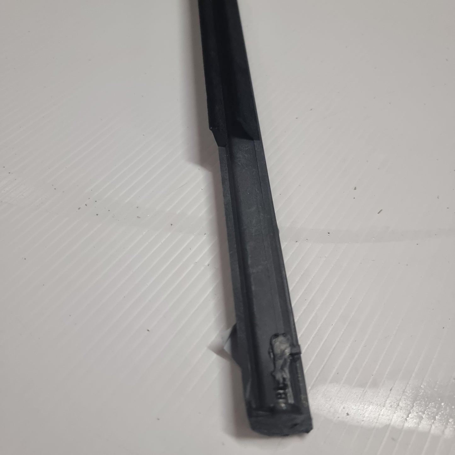 Genuine Front Left Door Weatherstrip - Fiat 500 2007-2015 | 51785409