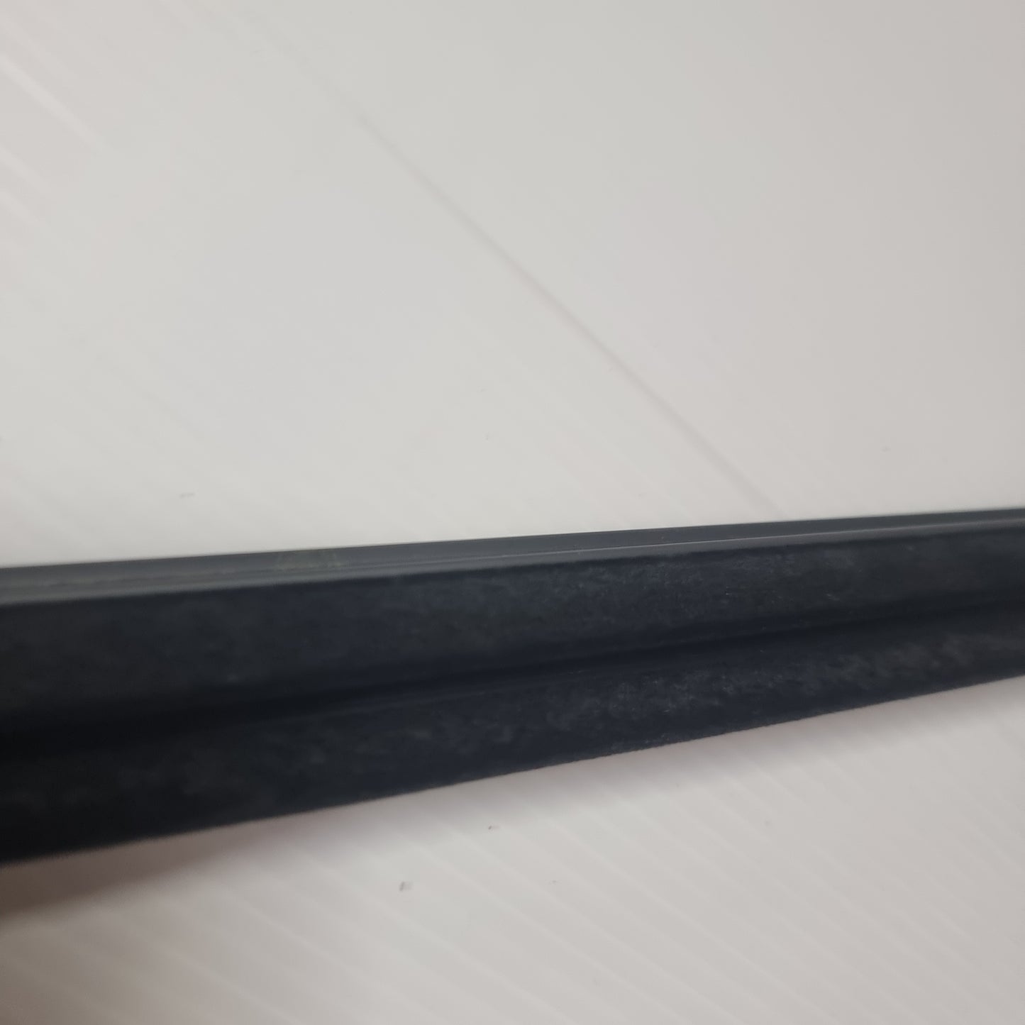 Genuine Front Left Door Weatherstrip - Fiat 500 2007-2015 | 51785409