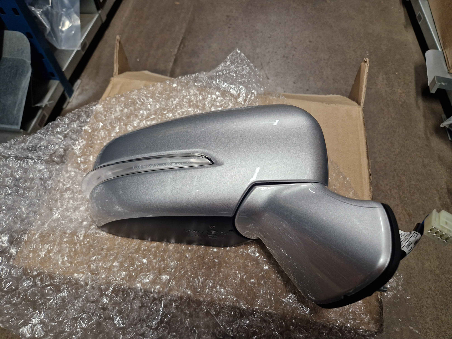 Genuine Suzuki Mirror Assy,Rr View,R | 84701-61MJ3-ZCC