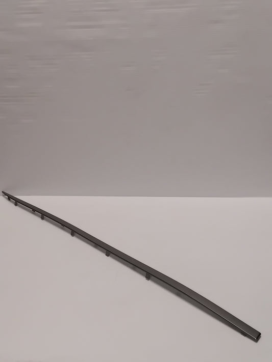 Genuine Front Right Door Trim Strip - Renault Clio 2012-2020 | 808C60222R