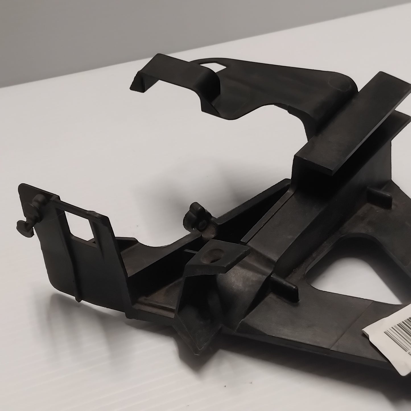 Genuine Left Rear Door Lock Bracket - Ford Fiesta Fusion 2001-2012 | 1255944