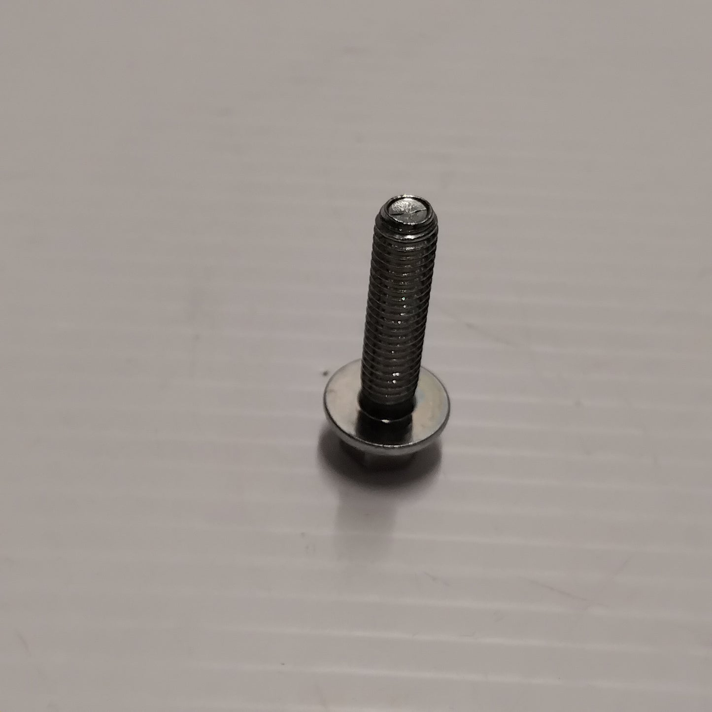 Genuine M6x25 Flange Head Screw - Ford | 4378449