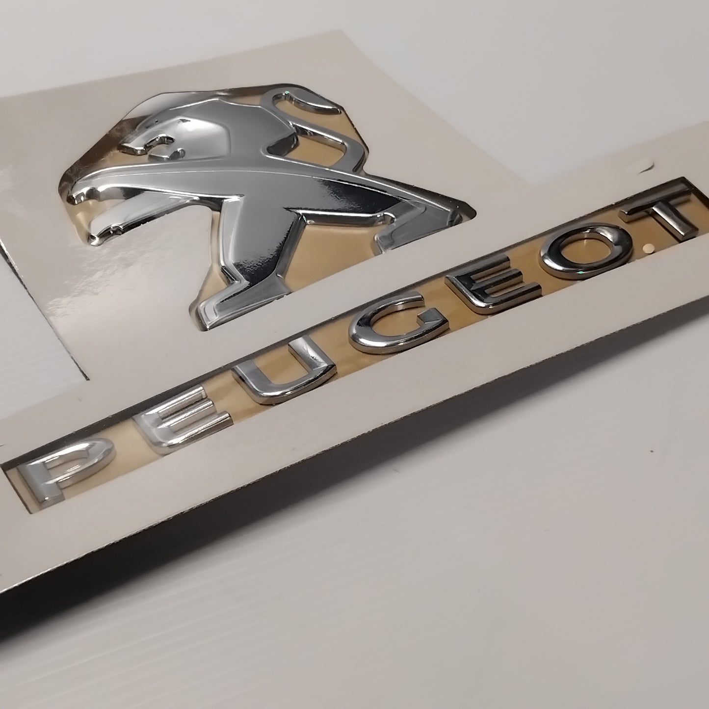 Genuine Make Medallion - Peugeot Boxer U9 | 1374670080