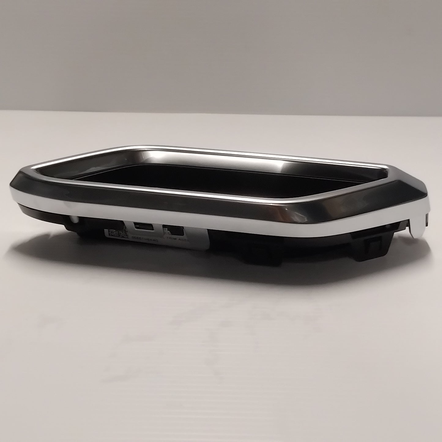 Genuine Rear Bumper Left Trim - Kia Stonic 2021-2023 | 86661H8KA0