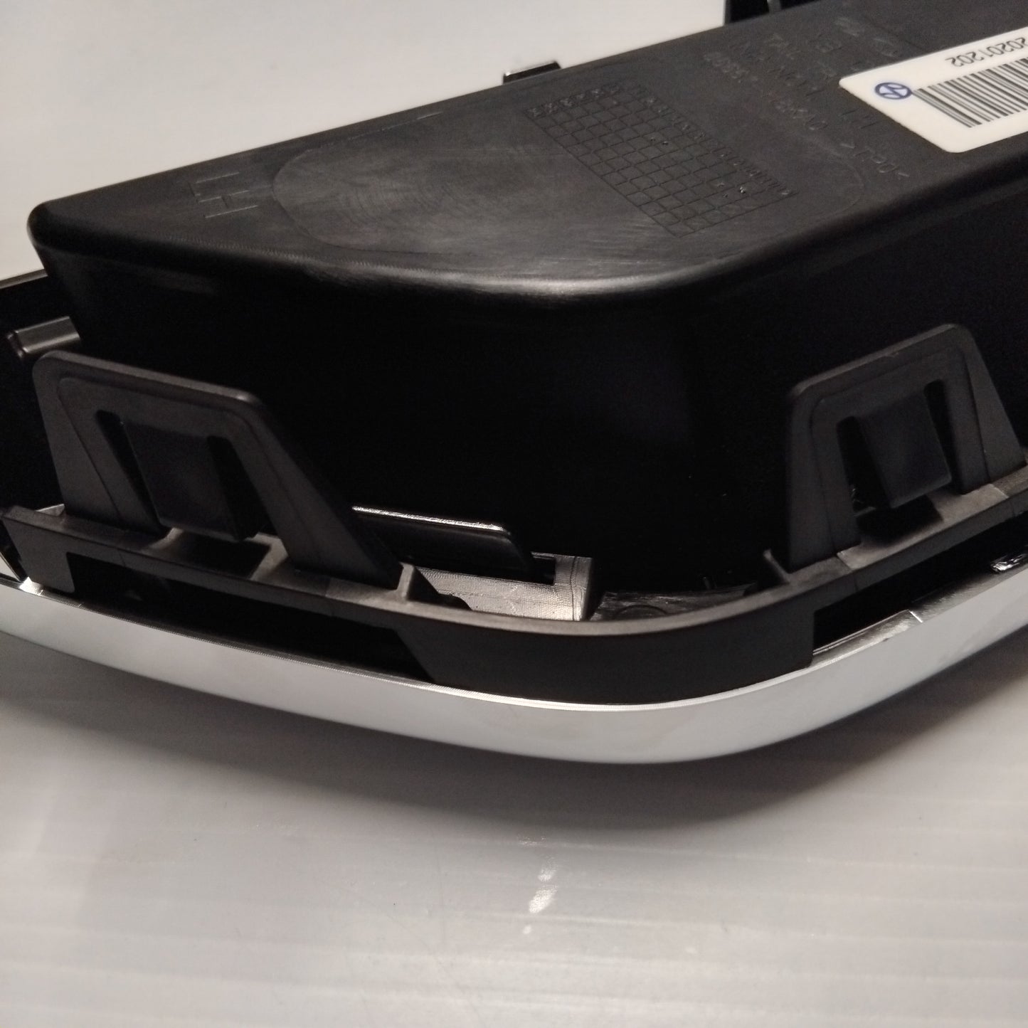 Genuine Rear Bumper Left Trim - Kia Stonic 2021-2023 | 86661H8KA0