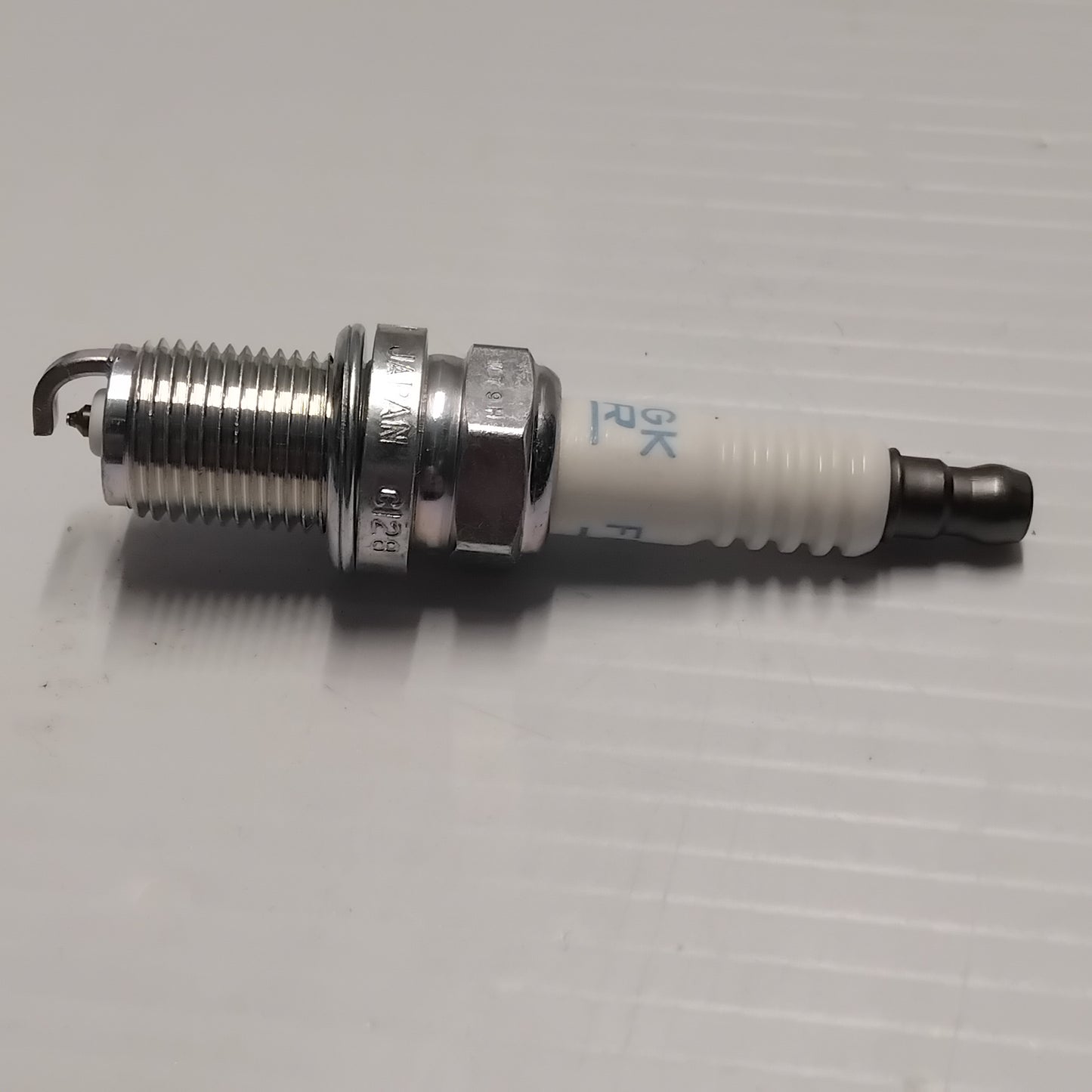 1x Genuine Spark Plug - Alfa Romeo 159 / Brera / Spider 2.2 | 55182623