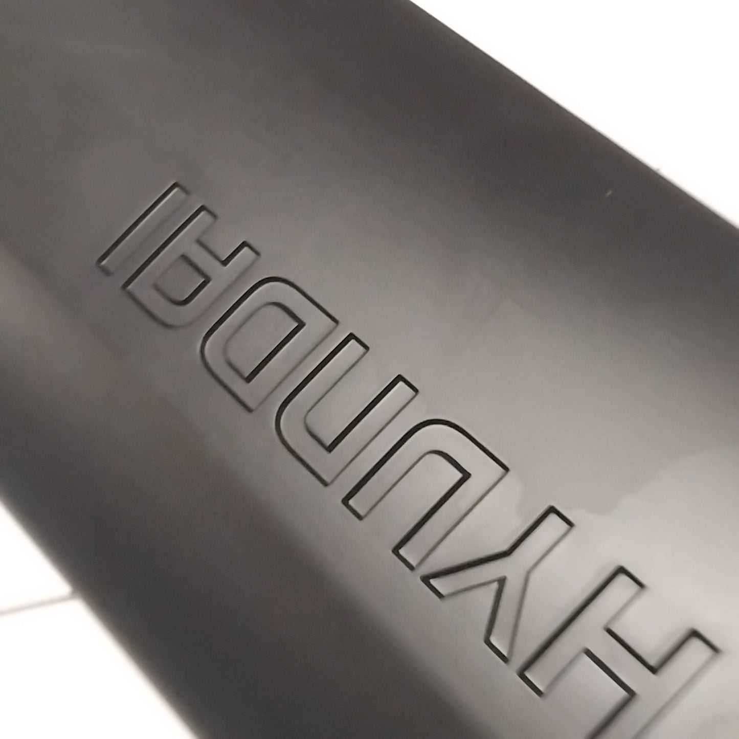 Genuine Front Left Door Garnish - Hyundai Tuscon 2004-2005 | 877232E000