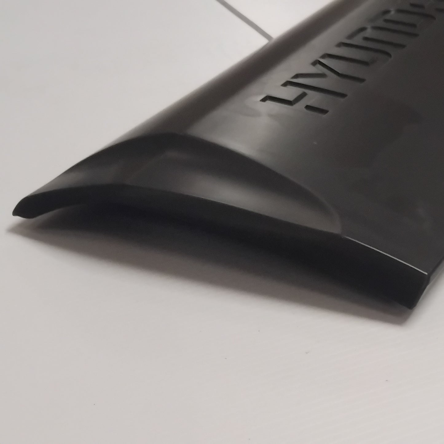 Genuine Front Left Door Garnish - Hyundai Tuscon 2004-2005 | 877232E000