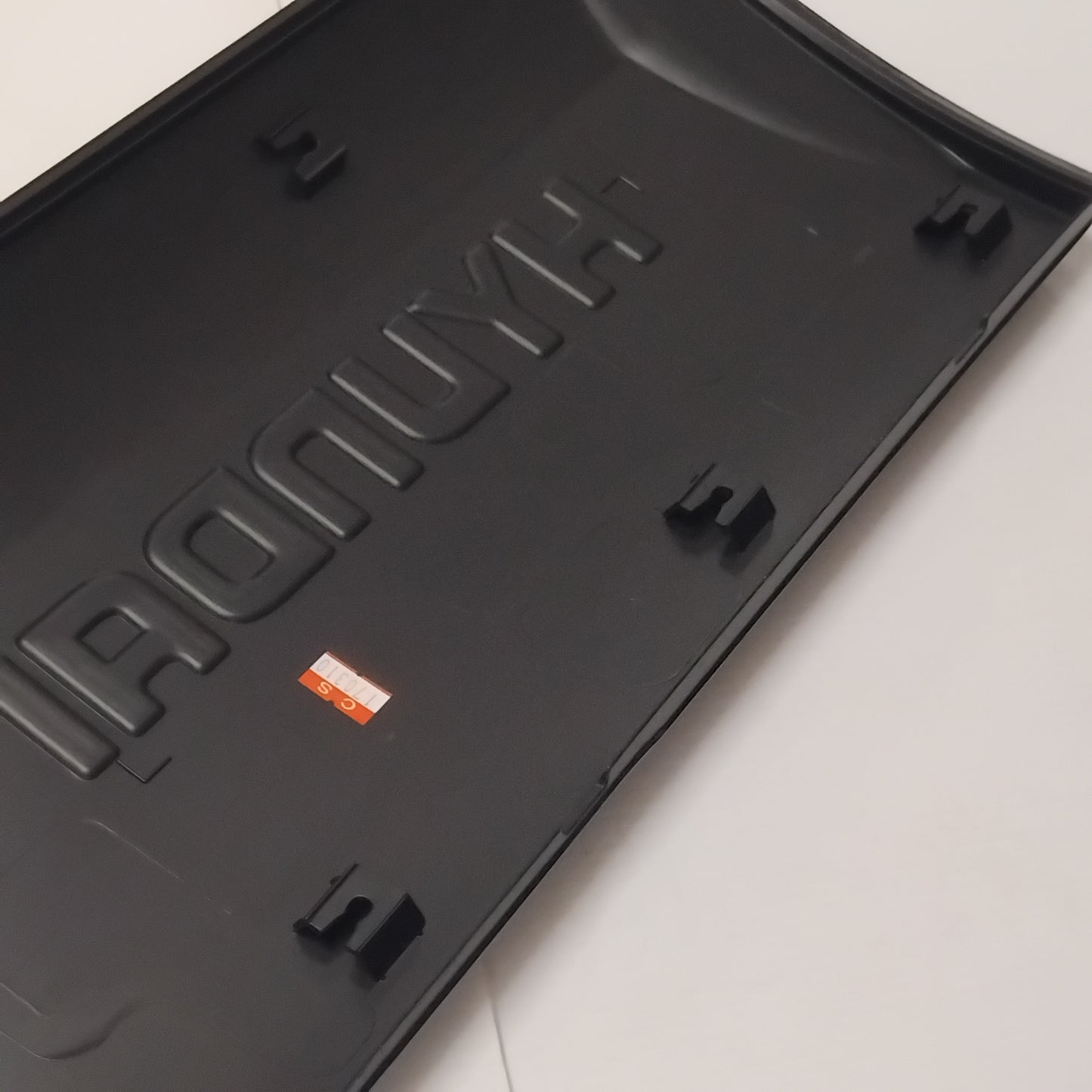 Genuine Front Left Door Garnish - Hyundai Tuscon 2004-2005 | 877232E000