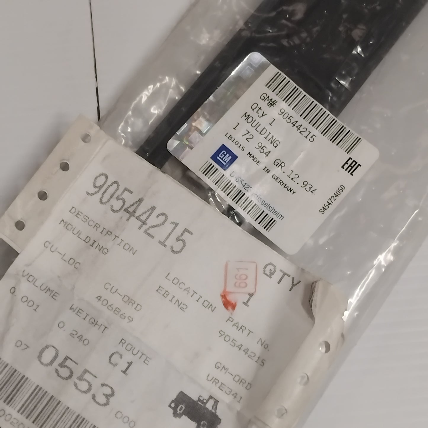 Genuine Right Front Door Moulding - Vauxhall Astra G 1997-2004 | 90544215