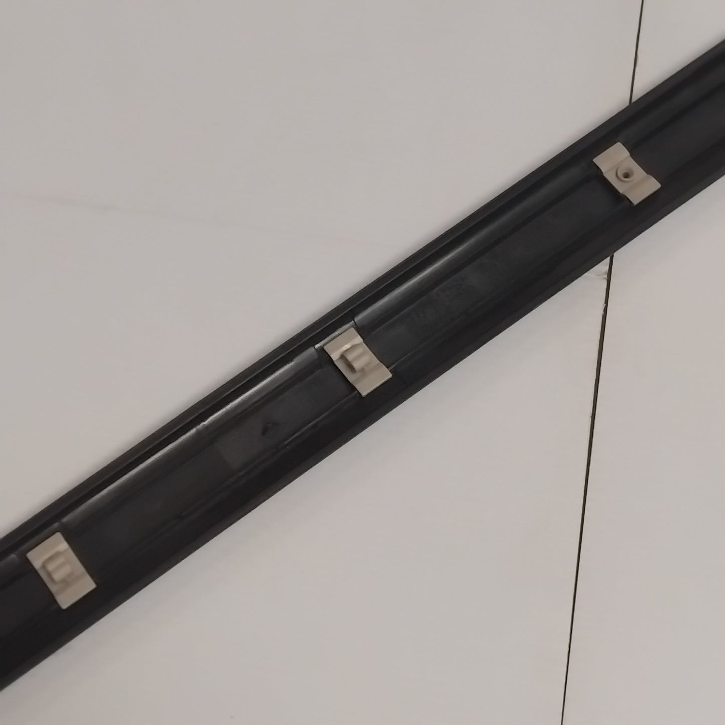 Genuine Right Front Door Moulding - Vauxhall Astra G 1997-2004 | 90544215