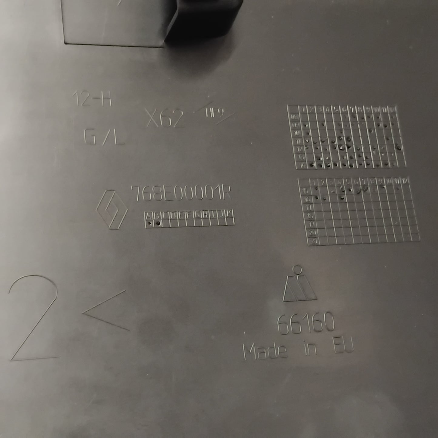 Genuine Rear Left Body Trim - Nissan NV400 / Renault Master III | 9387500Q0A