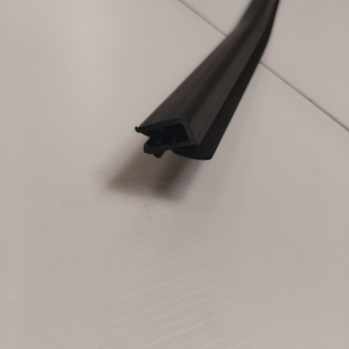 Genuine Front Left Interior Weatherstrip - Peugeot 108 / Citroen C1 | B000873080